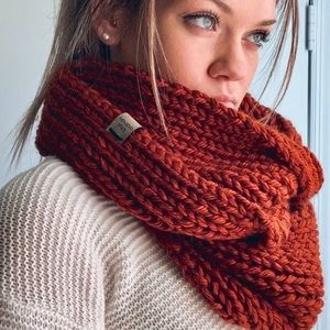 Infinity scarf, Rusty